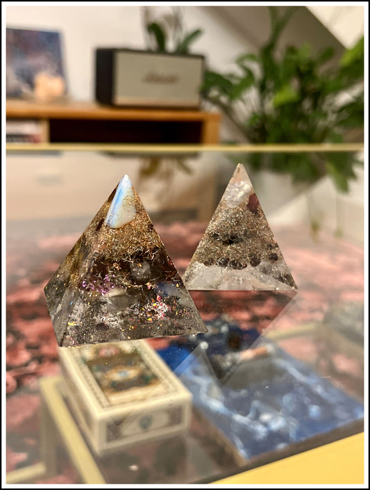 Orgonit Energie Pyramide Detail